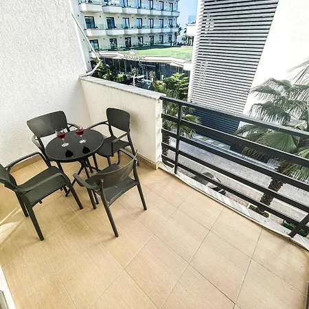 Sunwave Hideaway D25 アパート