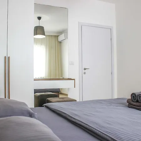 Sunwave Hideaway D25 Апартаменты *