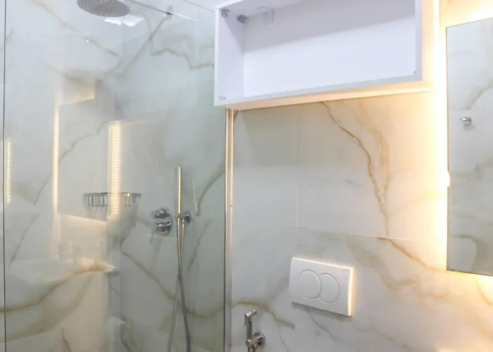 Sunwave Hideaway D25 * Golem (Tirana)